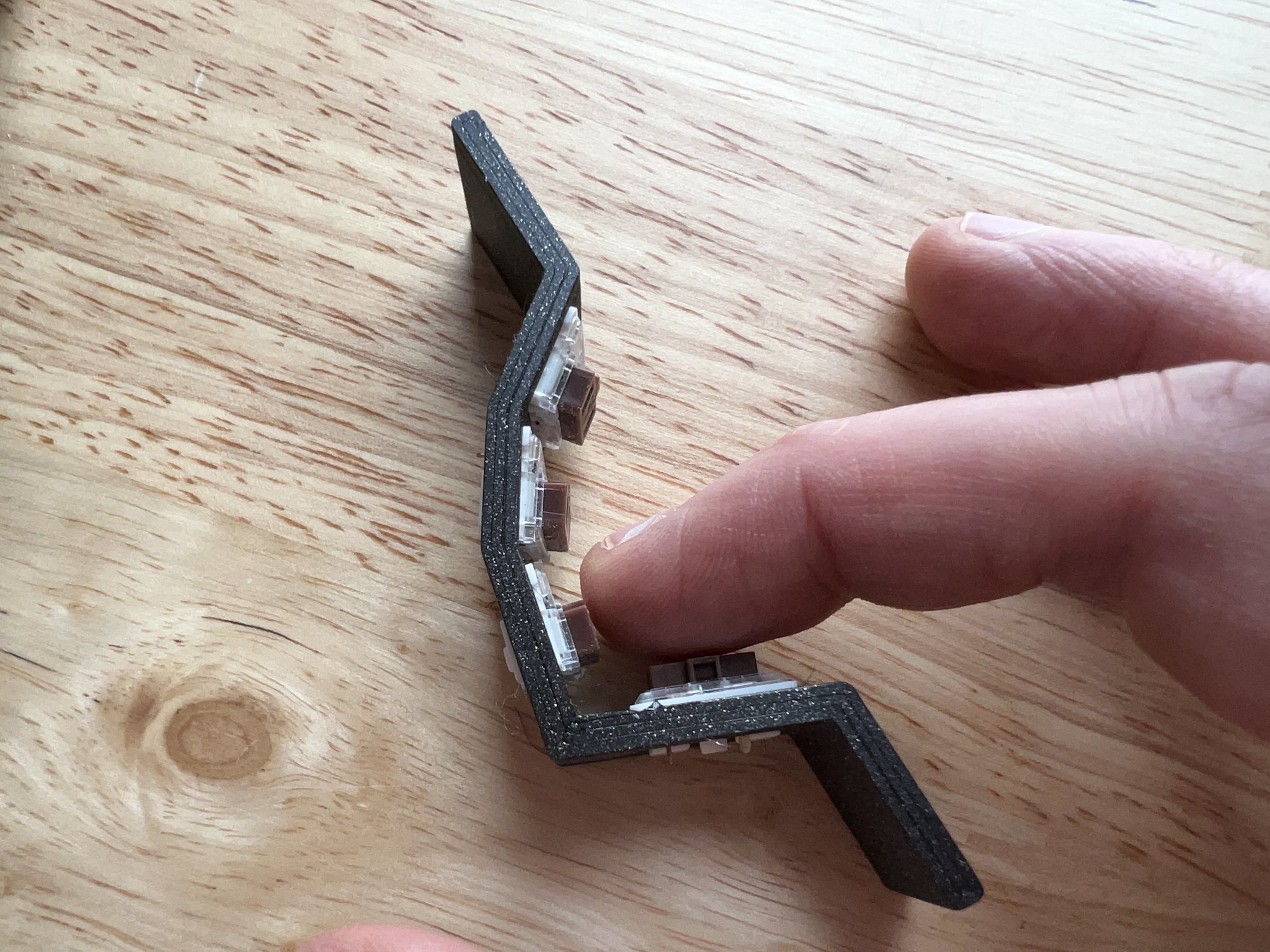 A 1x4 scooped column prototype